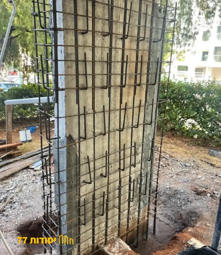 חיזוק עמוד בבניין