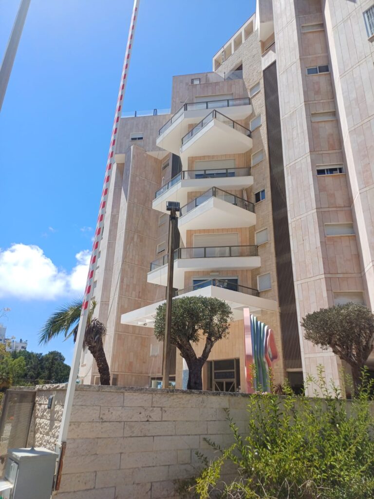 שיפוץ מרפסת